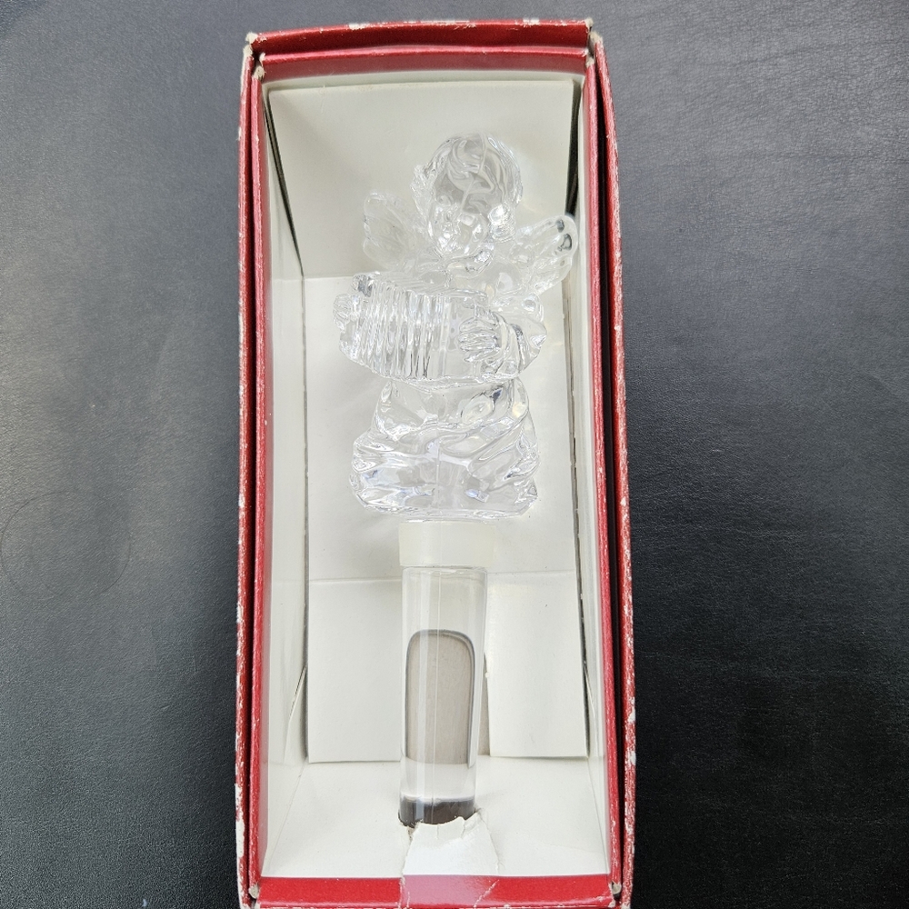 Mikasa Crystal Cherub Bottle Stopper
